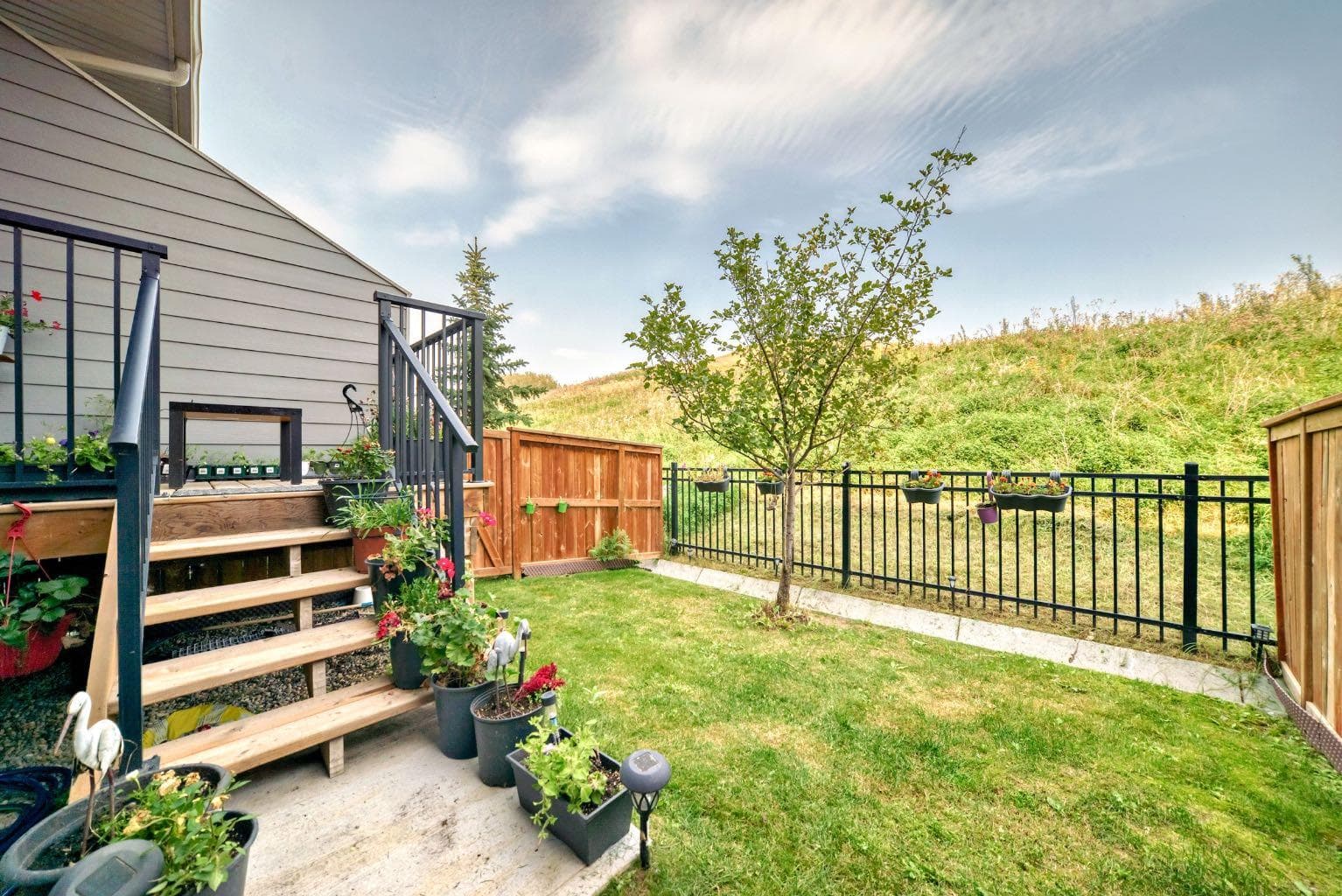 206 Cranbrook Square SE