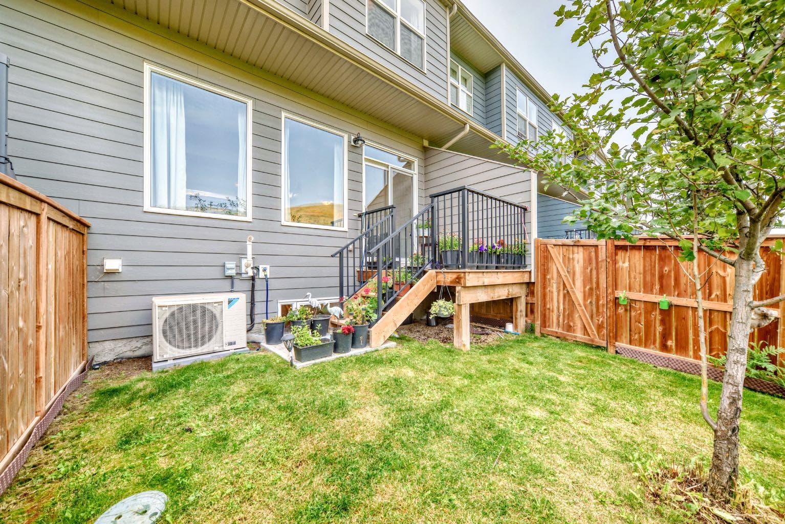 206 Cranbrook Square SE