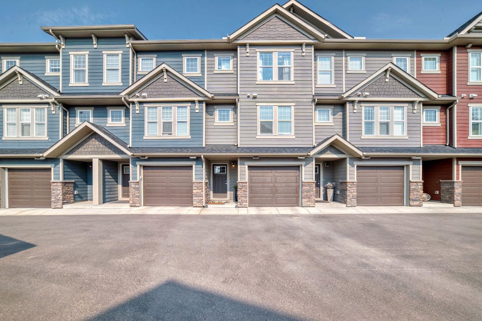 206 Cranbrook Square SE