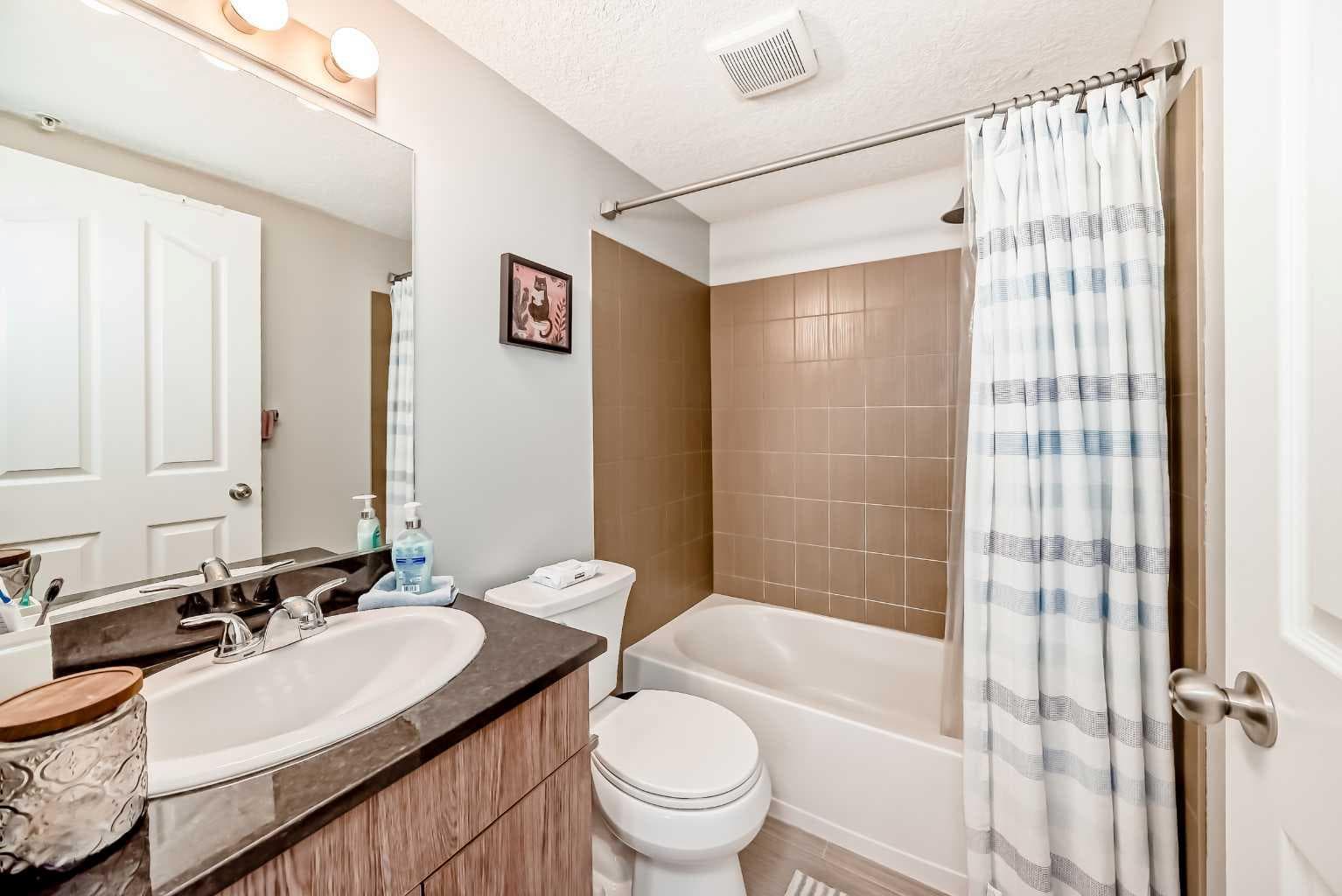 1305, 403 Mackenzie Way SW