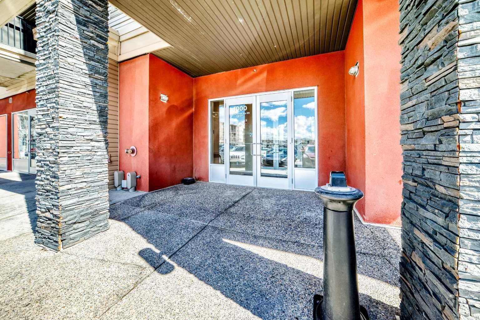 1305, 403 Mackenzie Way SW