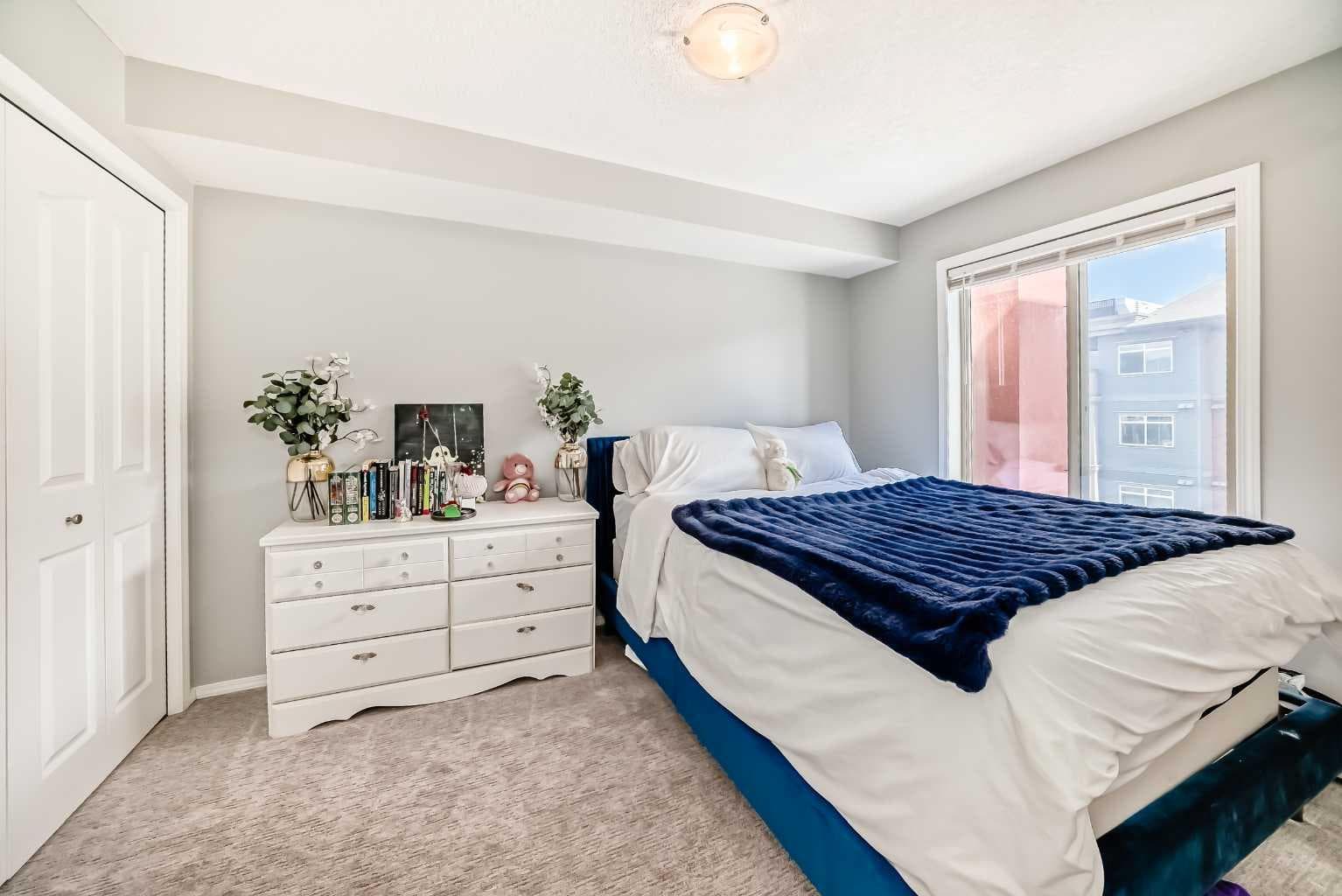 1305, 403 Mackenzie Way SW