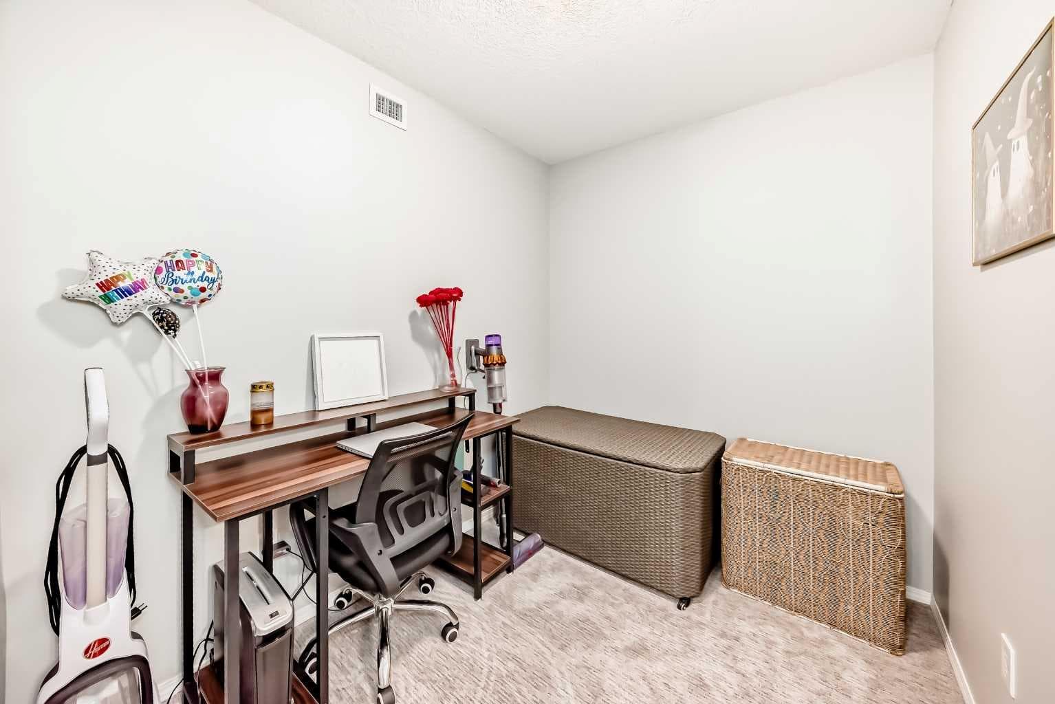 1305, 403 Mackenzie Way SW