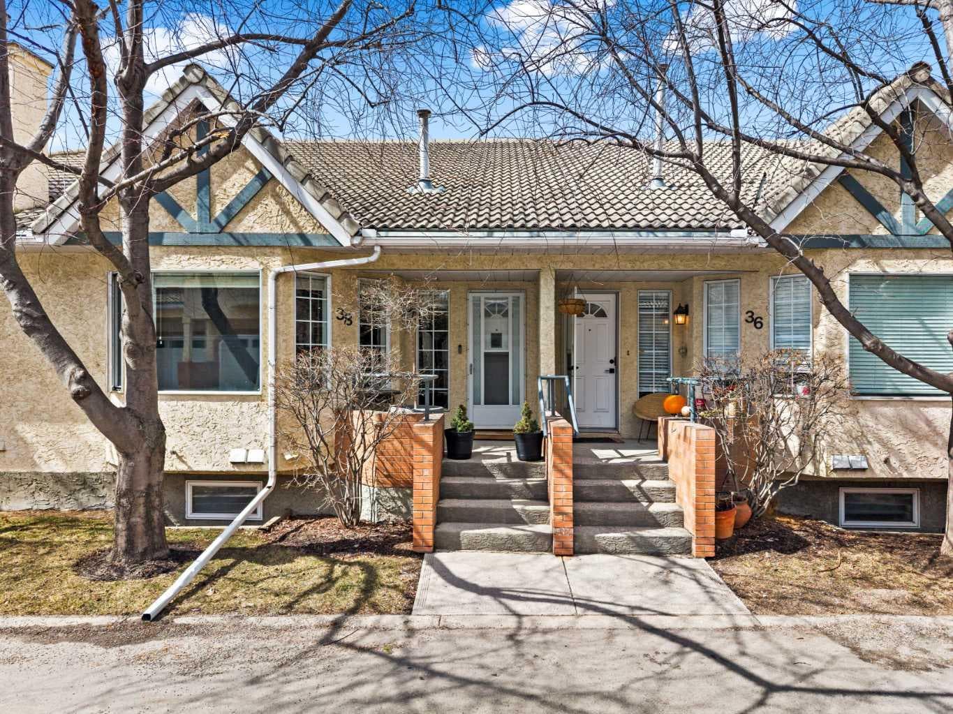 38 Richelieu Court SW