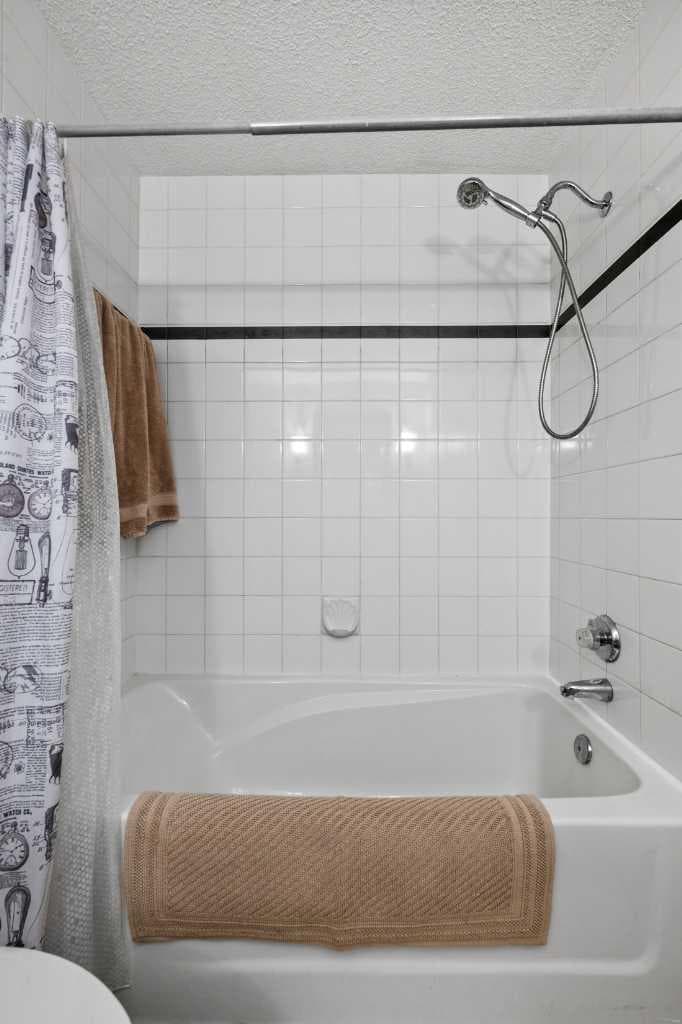 38 Richelieu Court SW