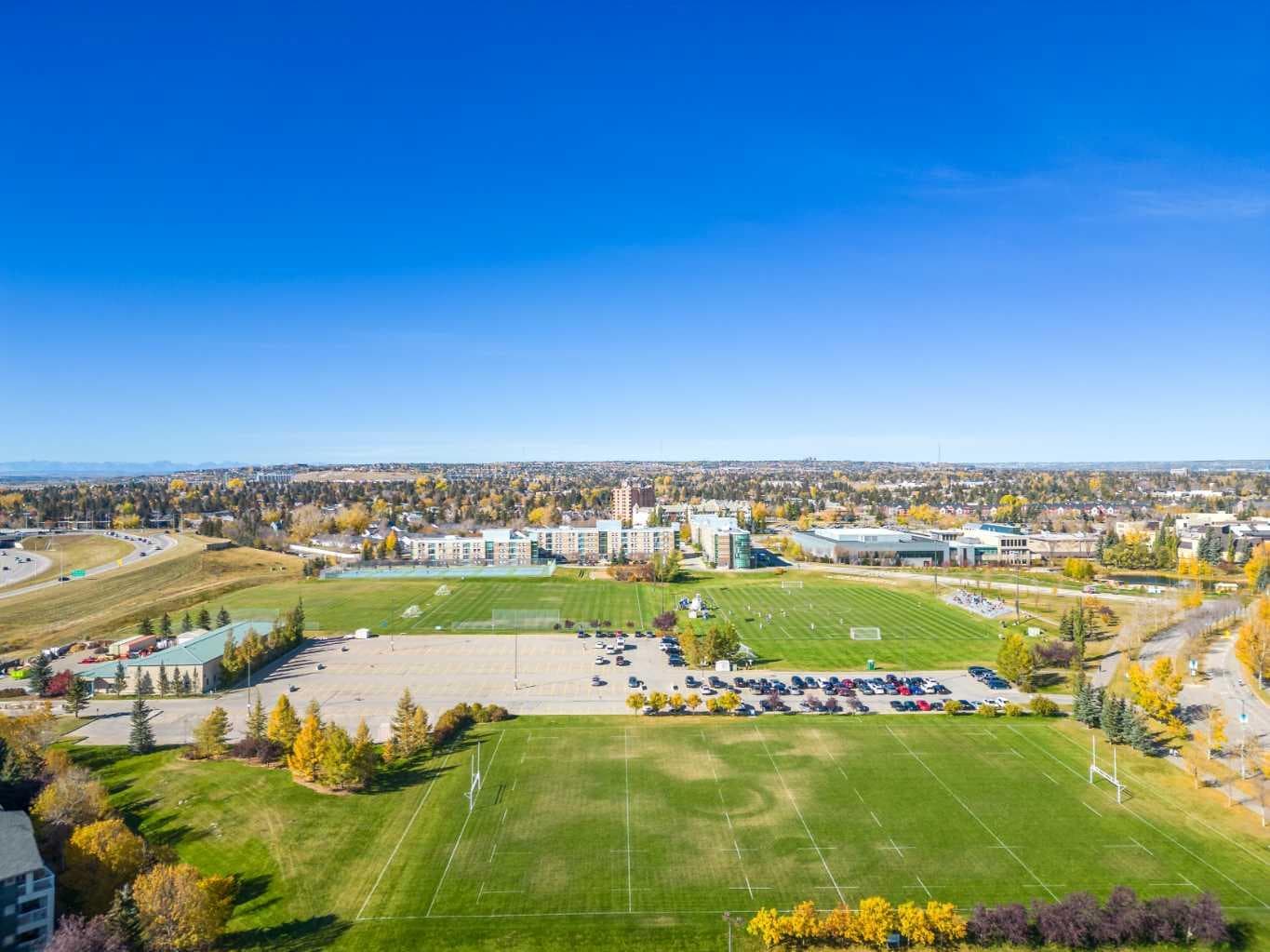 38 Richelieu Court SW