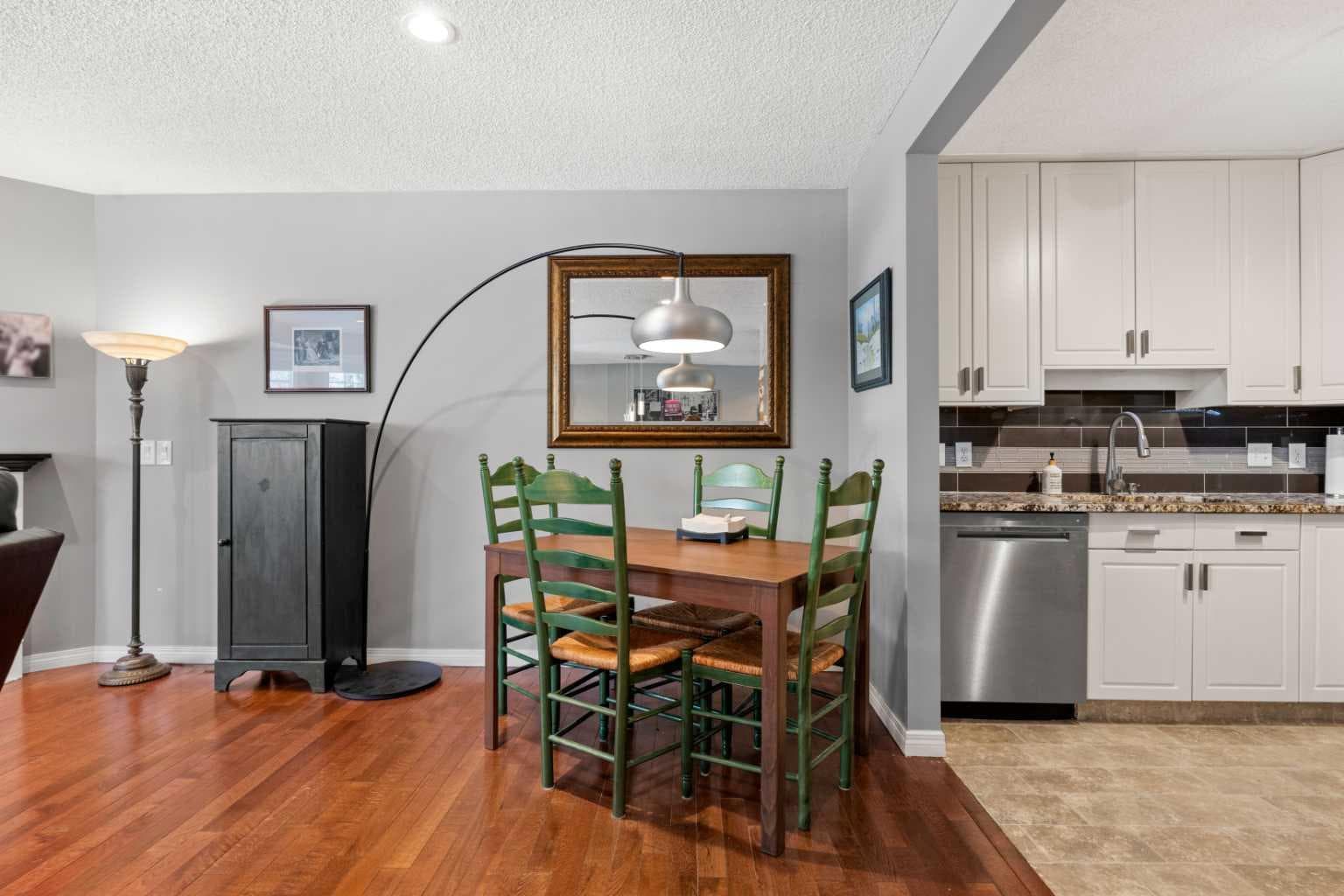 38 Richelieu Court SW