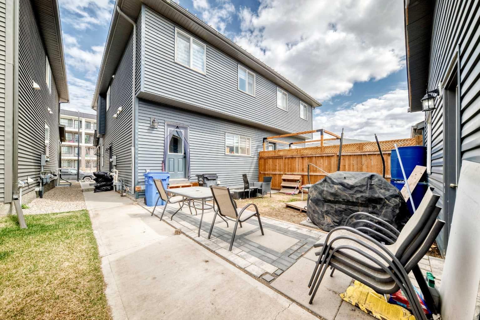223 Wolf Creek Avenue SE