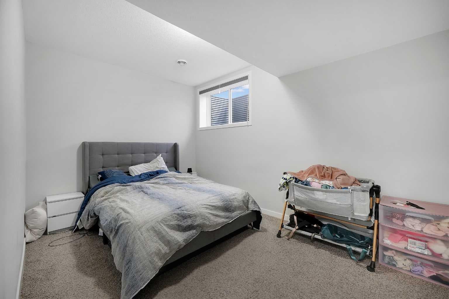 32 SETON Row SE