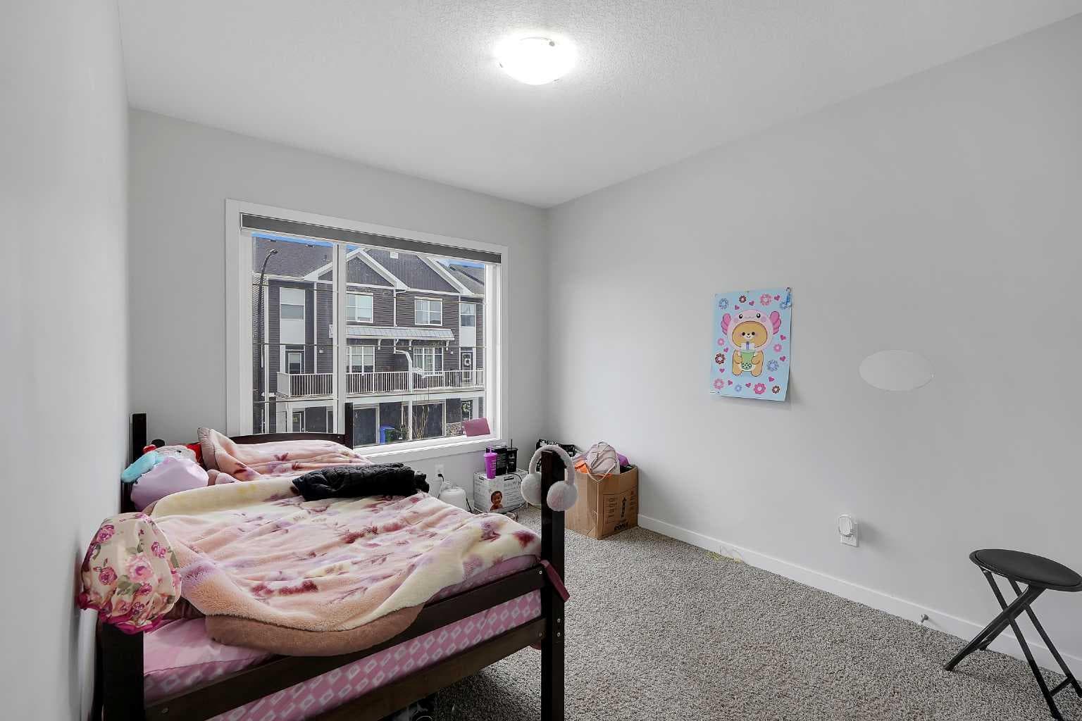 32 SETON Row SE