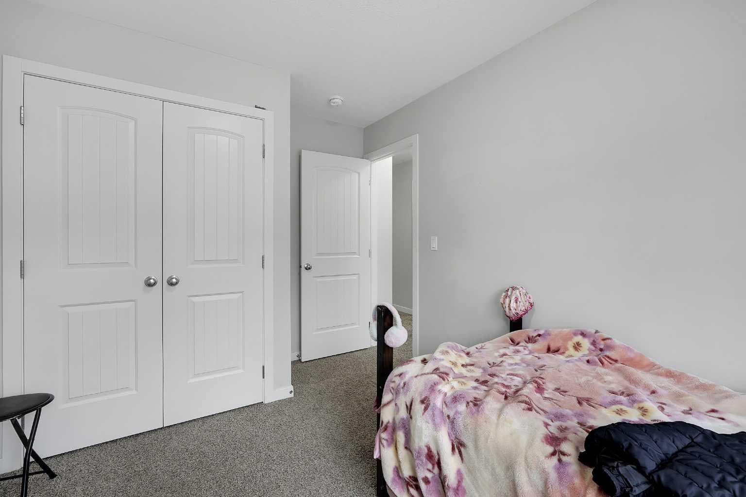 32 SETON Row SE