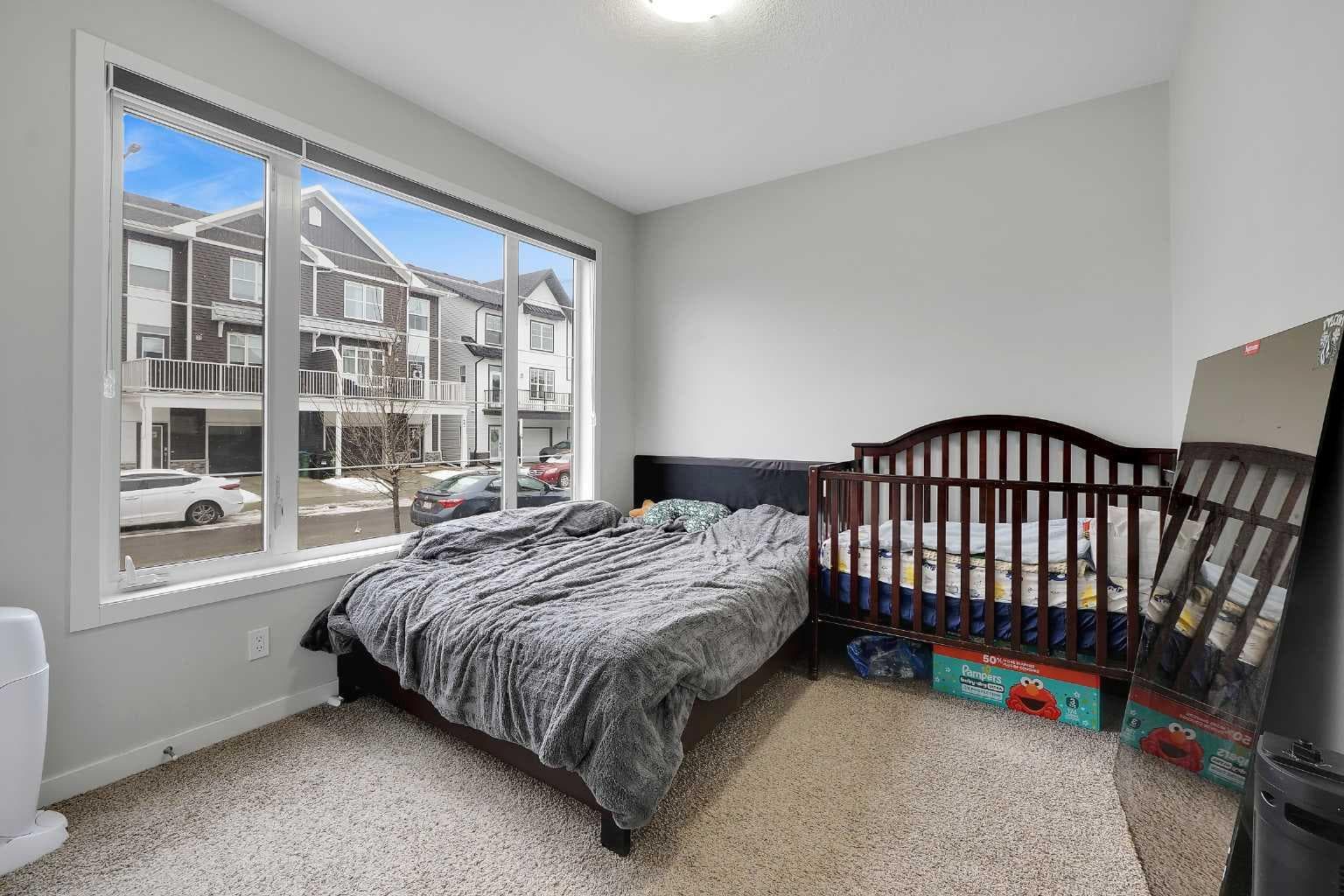 32 SETON Row SE