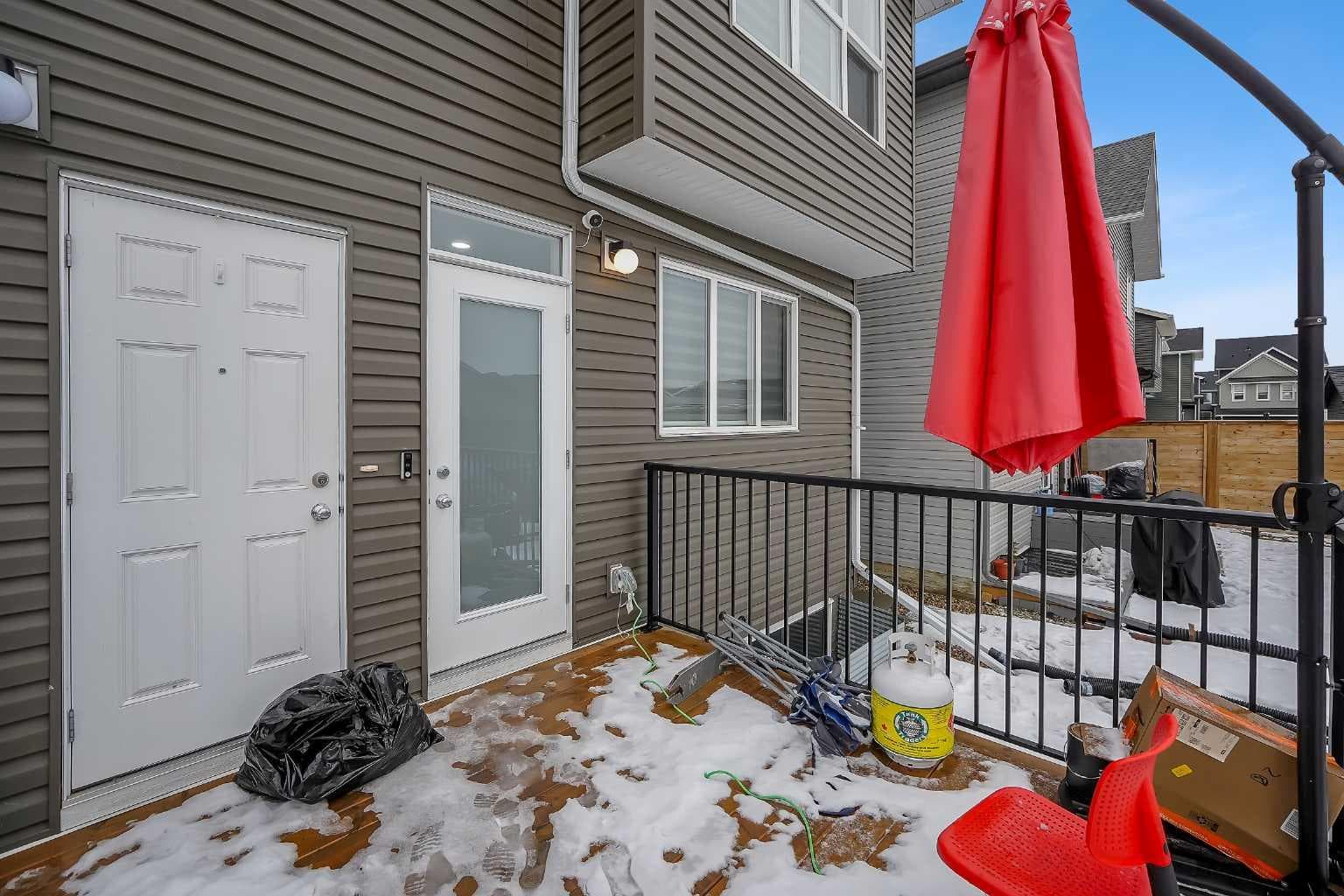 32 SETON Row SE