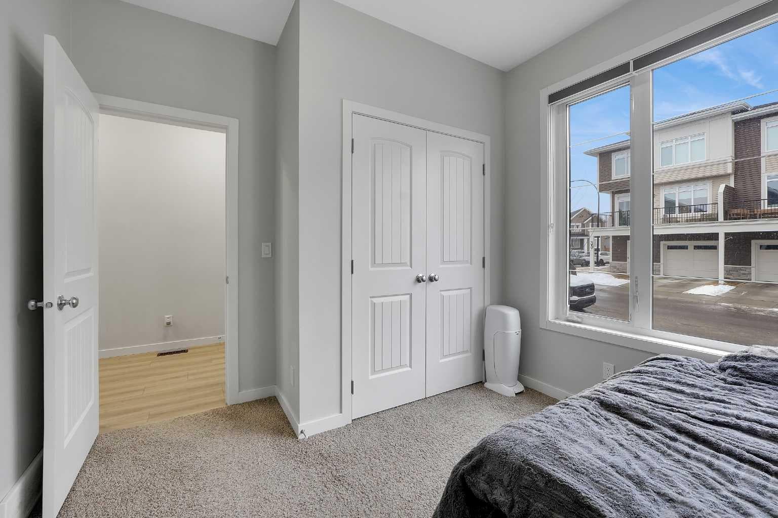 32 SETON Row SE