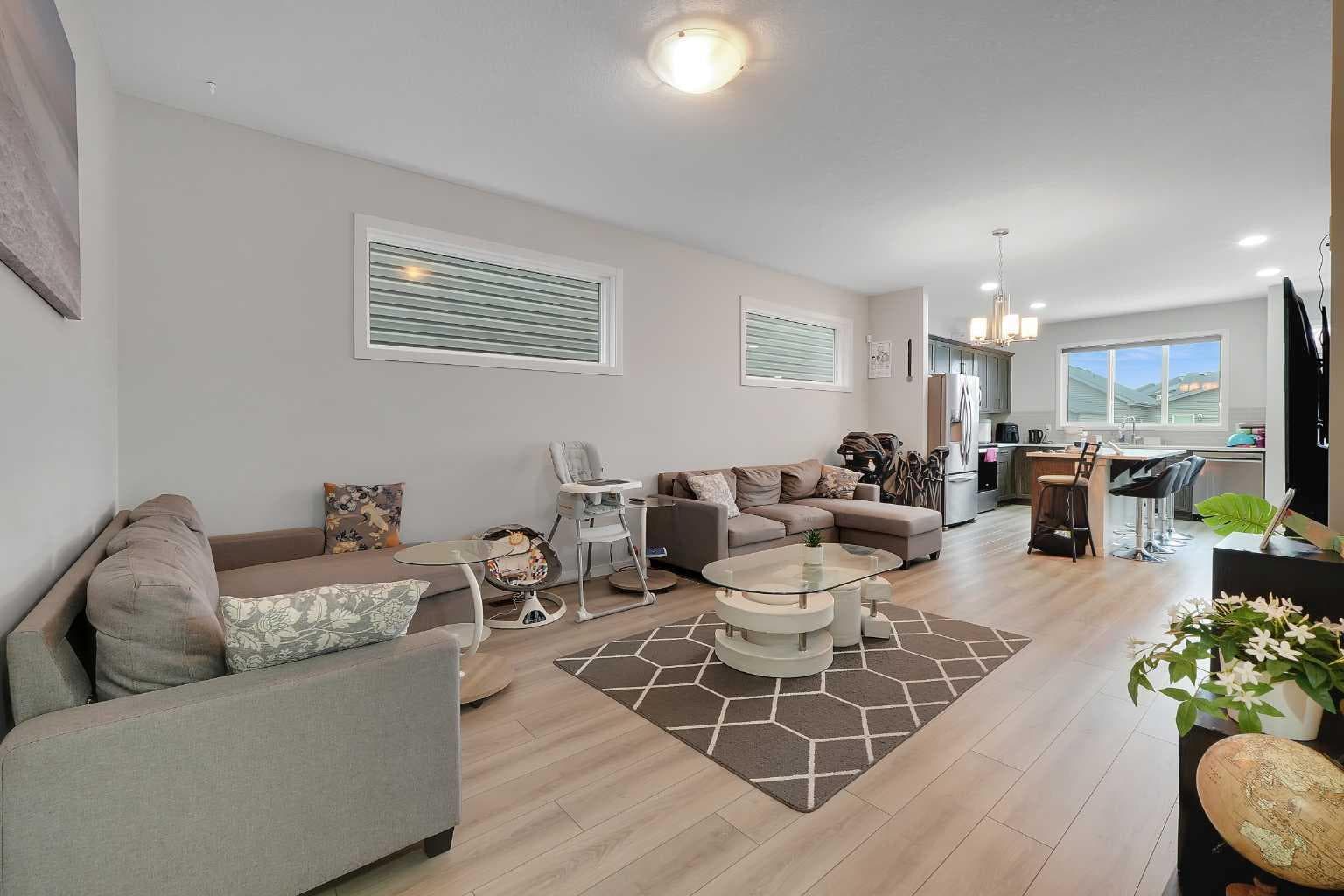 32 SETON Row SE