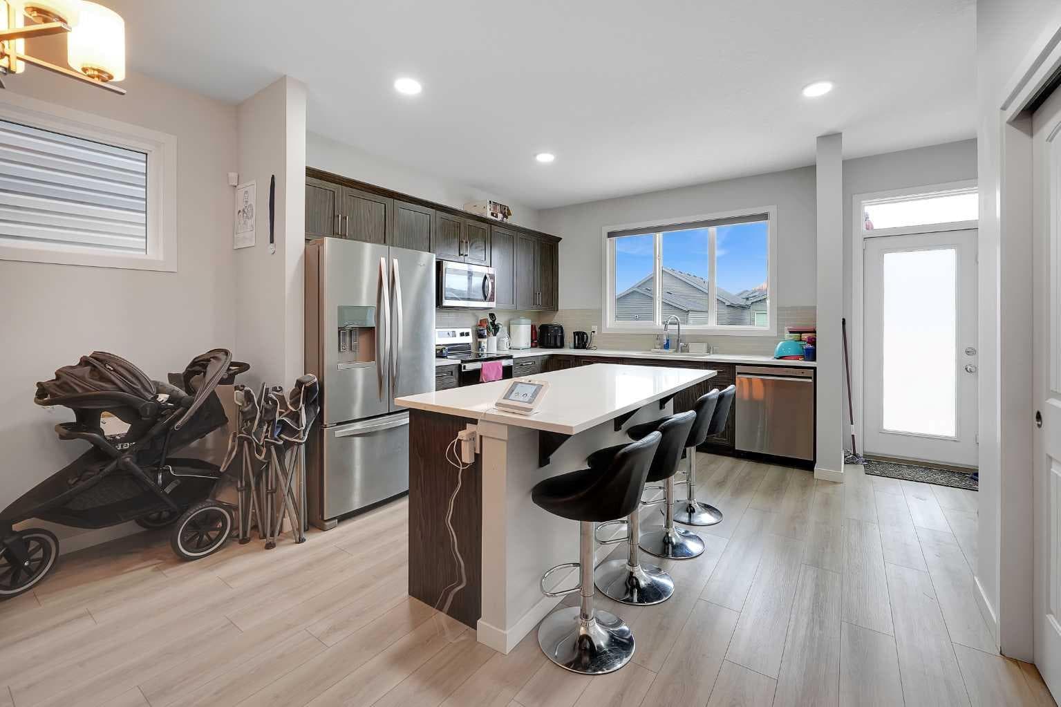 32 SETON Row SE
