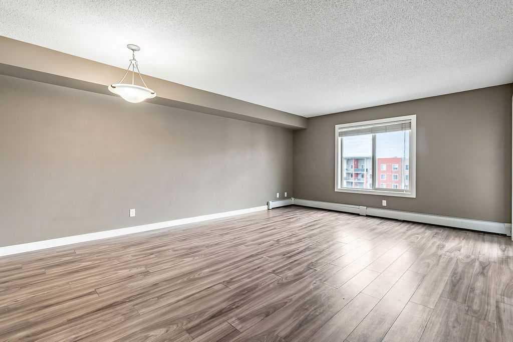9410, 403 Mackenzie Way SW