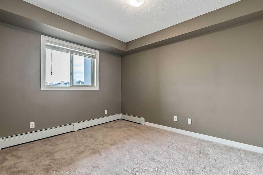 9410, 403 Mackenzie Way SW