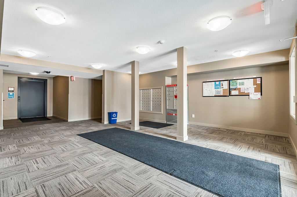 9410, 403 Mackenzie Way SW