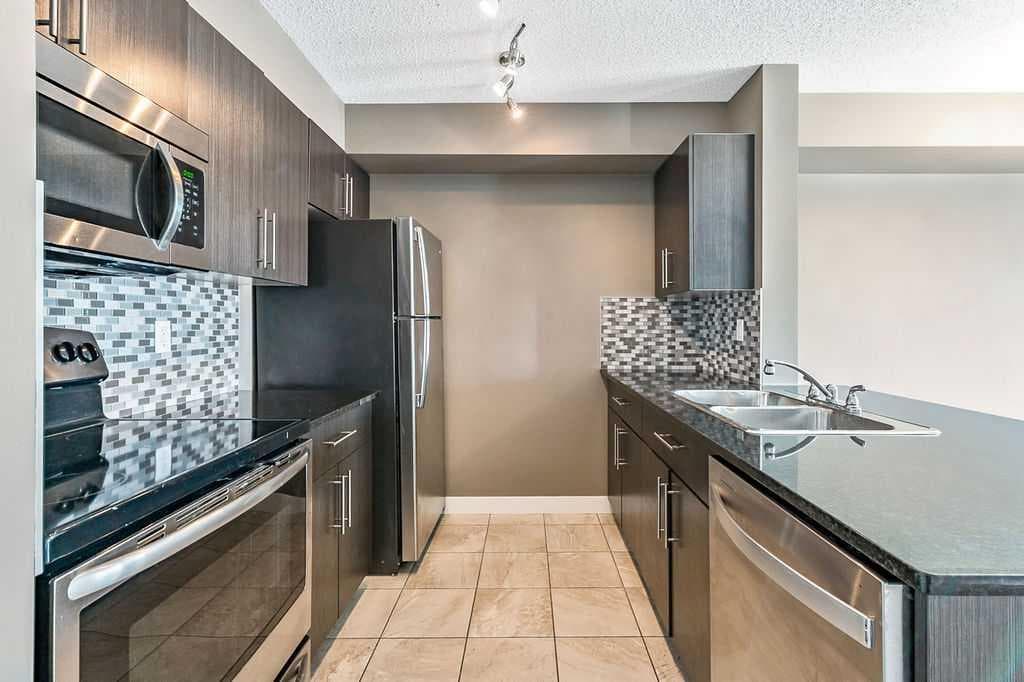 9410, 403 Mackenzie Way SW