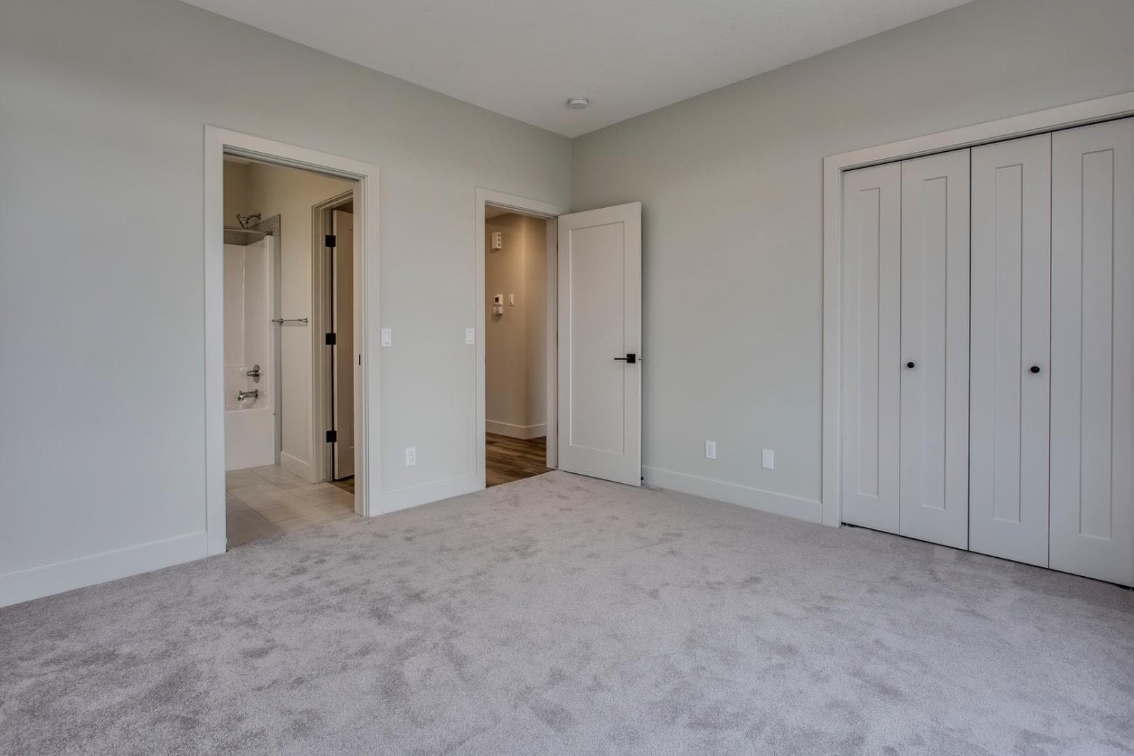 259 Royal Elm Road NW