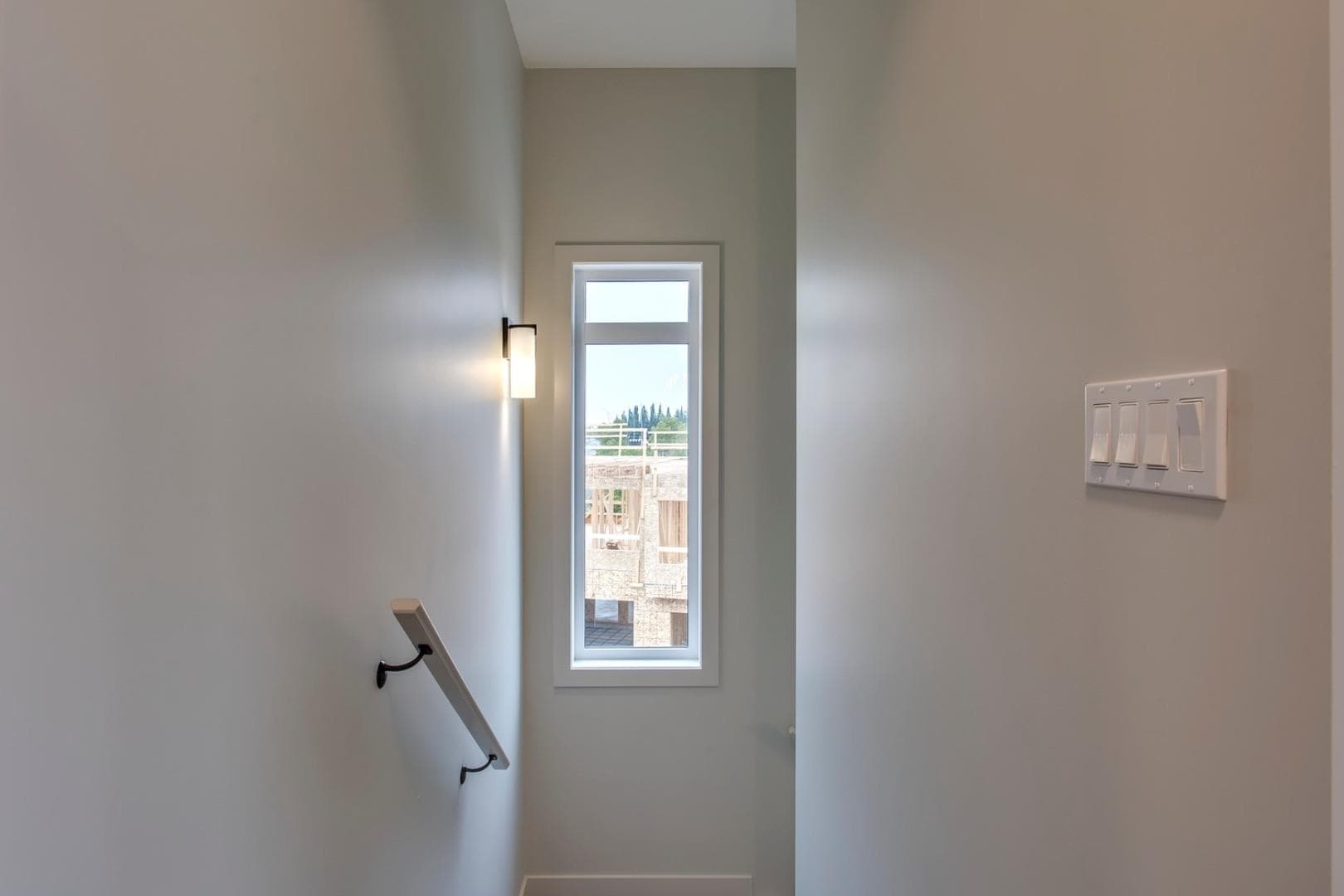 259 Royal Elm Road NW