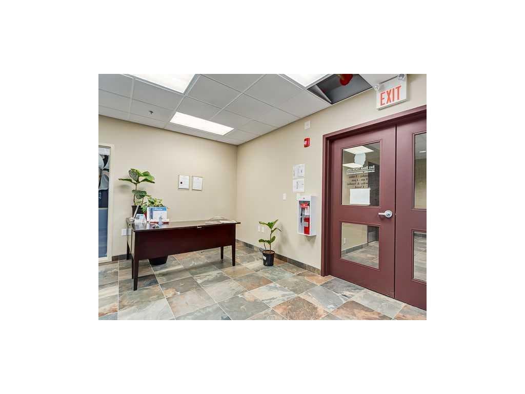 220, 52 Gateway Drive NE