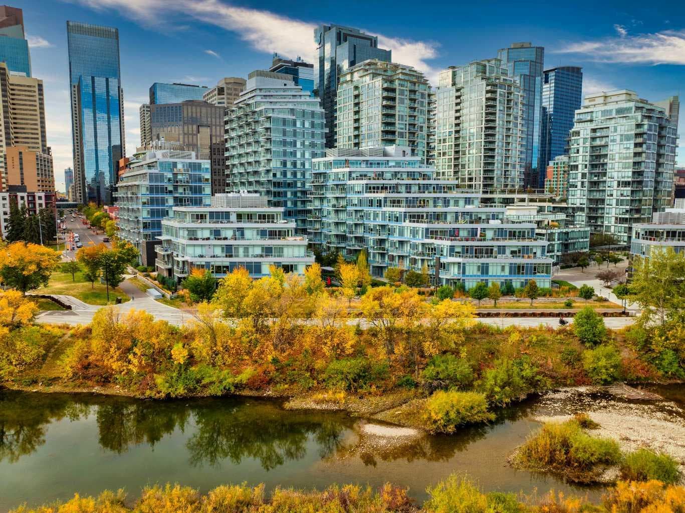 311, 138 Waterfront Court SW