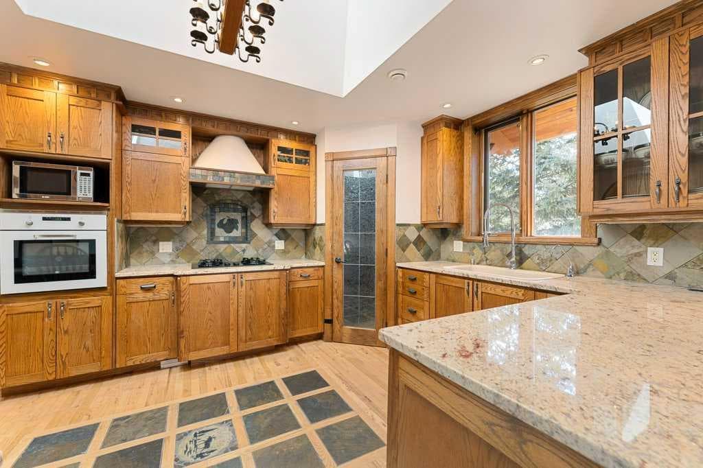 764 East Chestermere Drive 