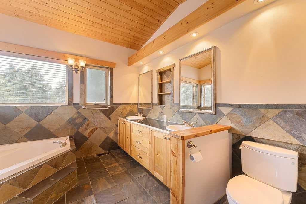 764 East Chestermere Drive 