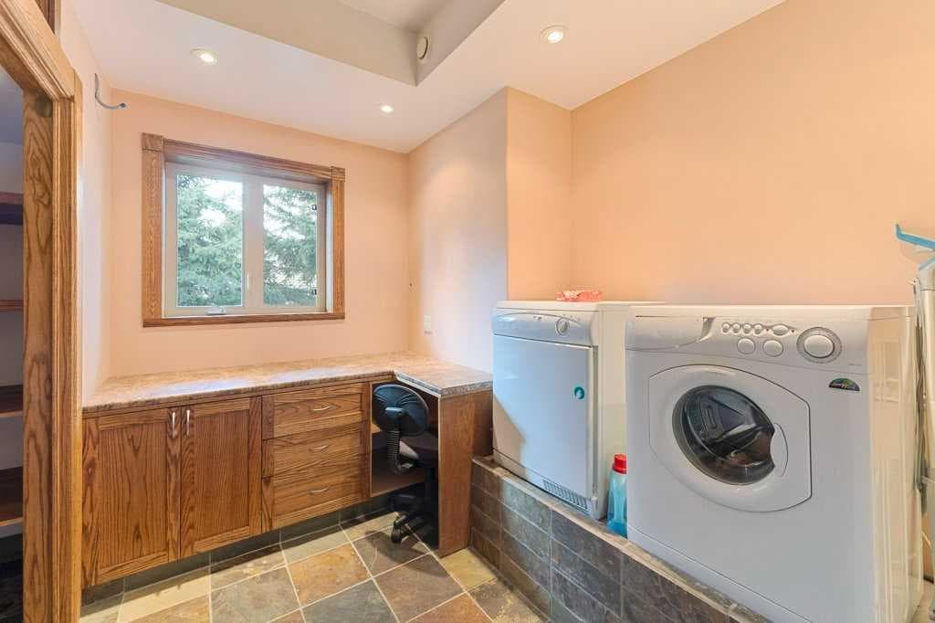 764 East Chestermere Drive 