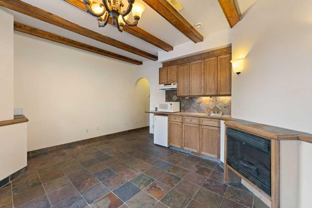 764 East Chestermere Drive 