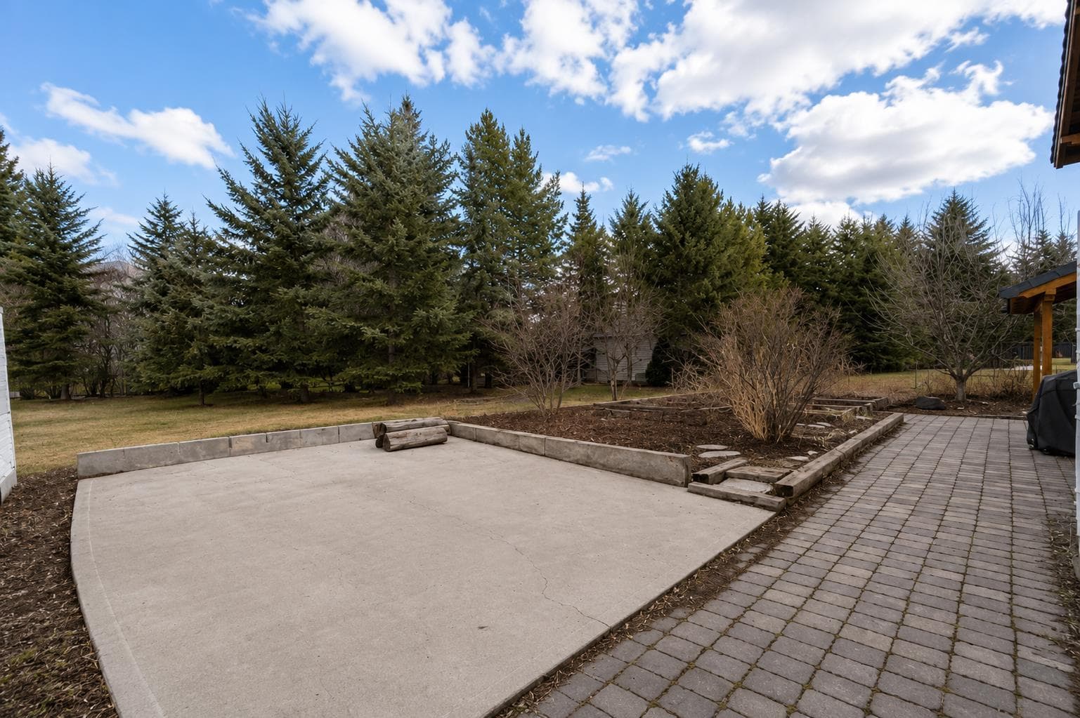 764 East Chestermere Drive 