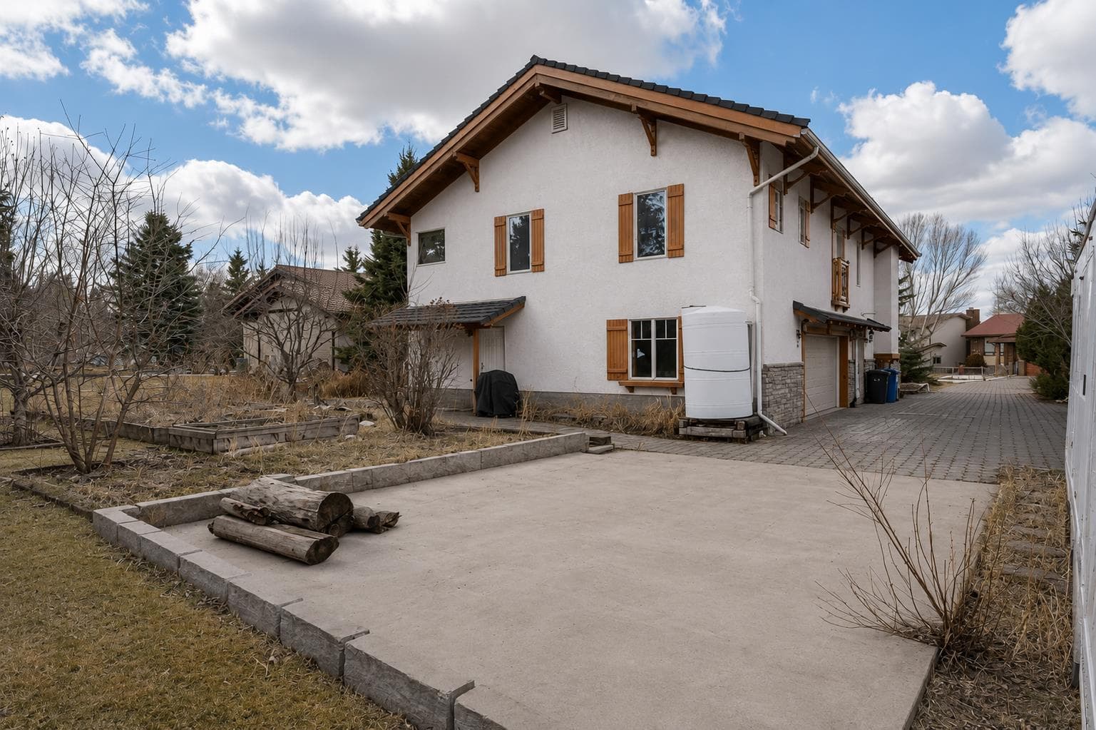 764 East Chestermere Drive 