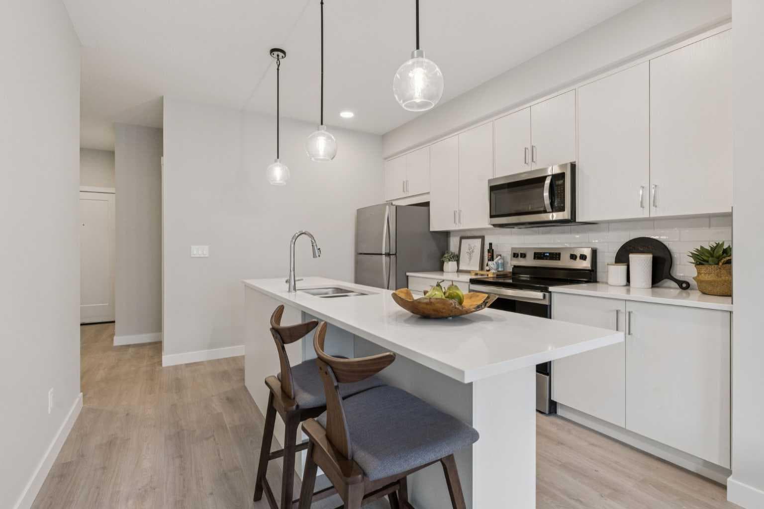 201, 655 Shawnee Square SW