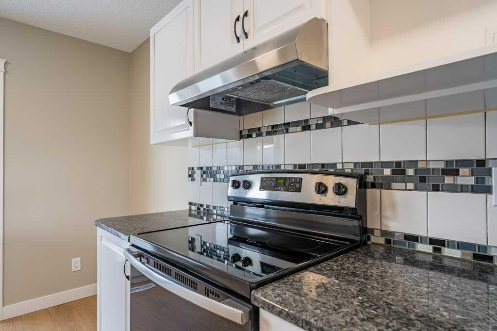 11 Saddlemont Close NE