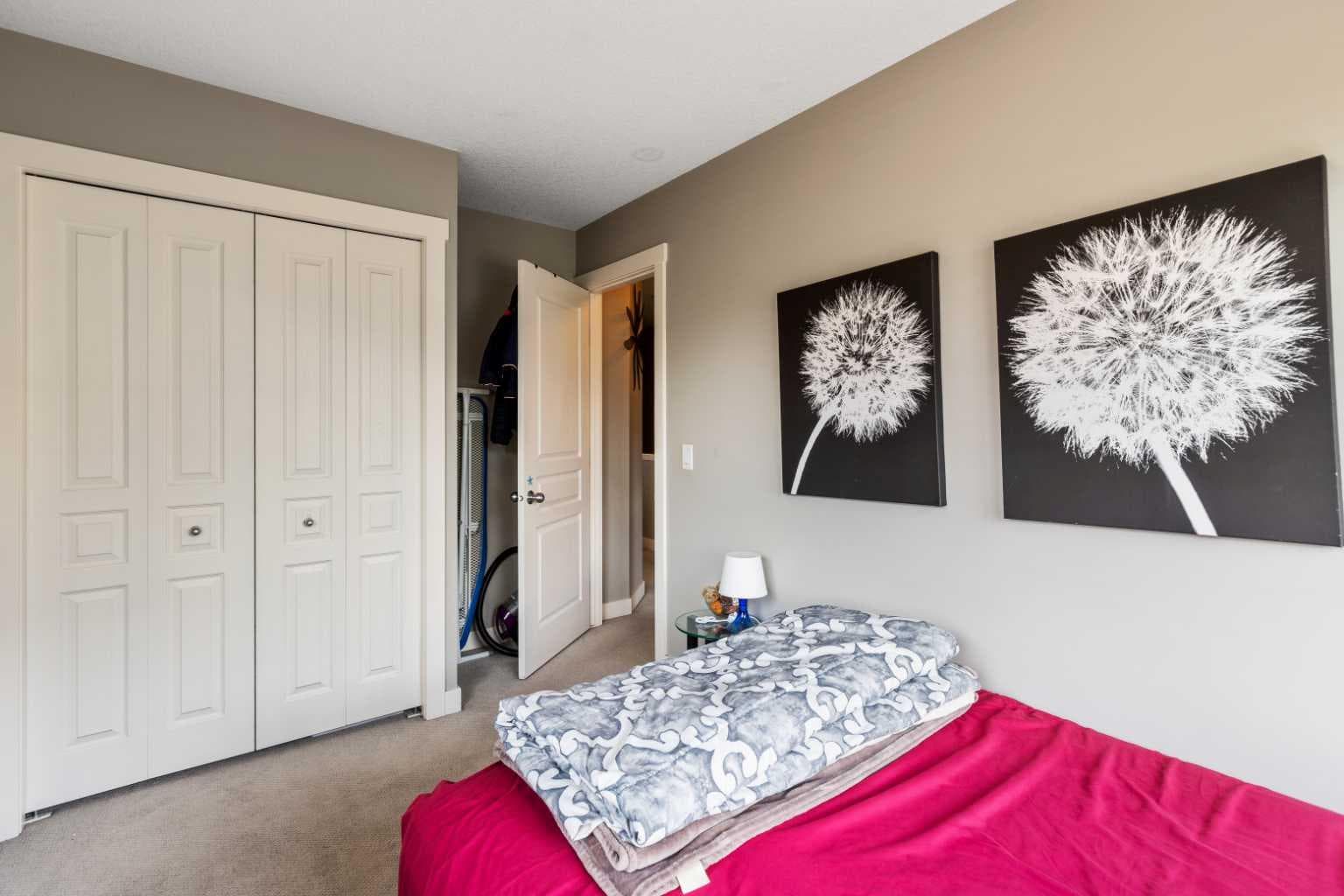 319 Mckenzie Towne Square SE
