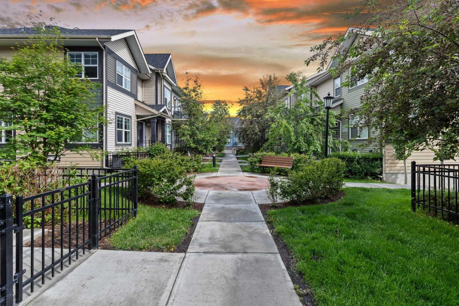319 Mckenzie Towne Square SE
