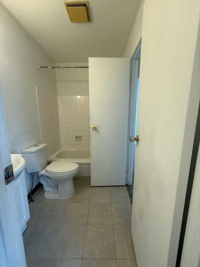 22 Whitman Close NE