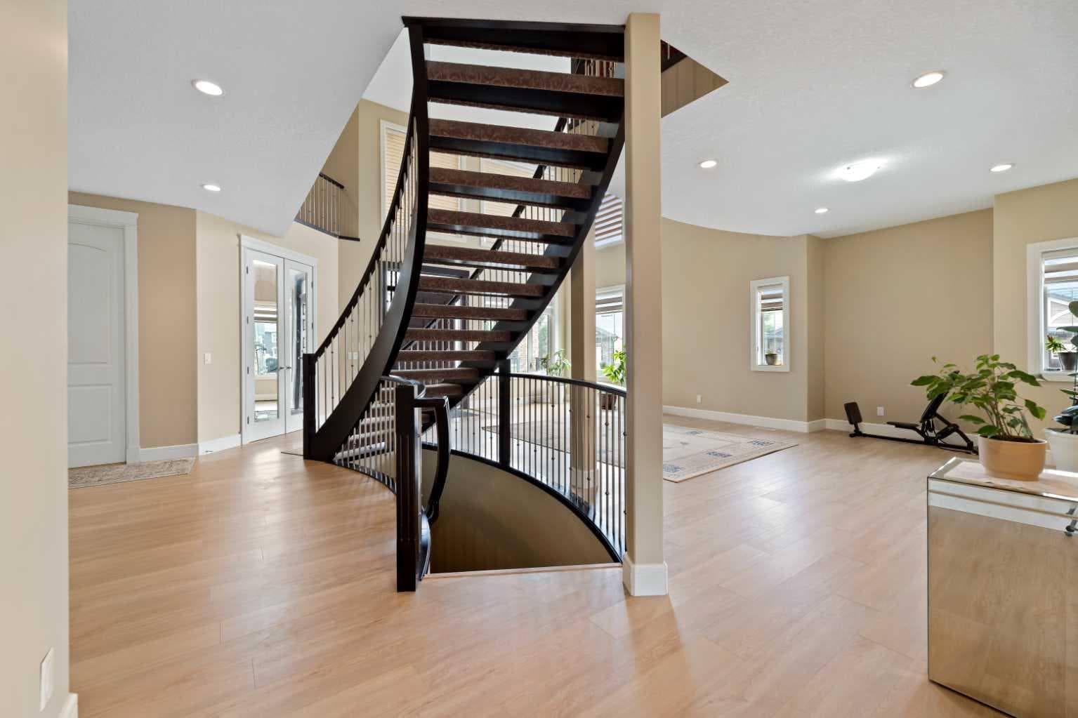 150 Saddlelake Grove NE