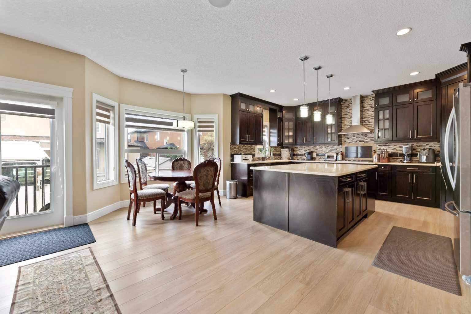 150 Saddlelake Grove NE