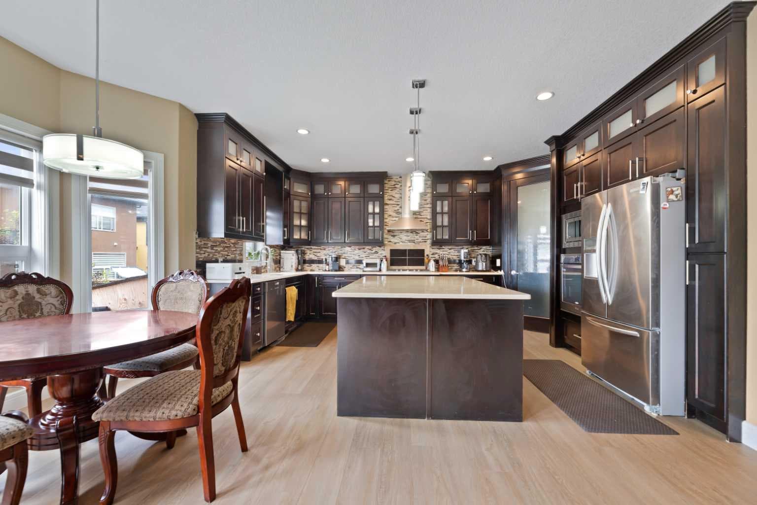 150 Saddlelake Grove NE