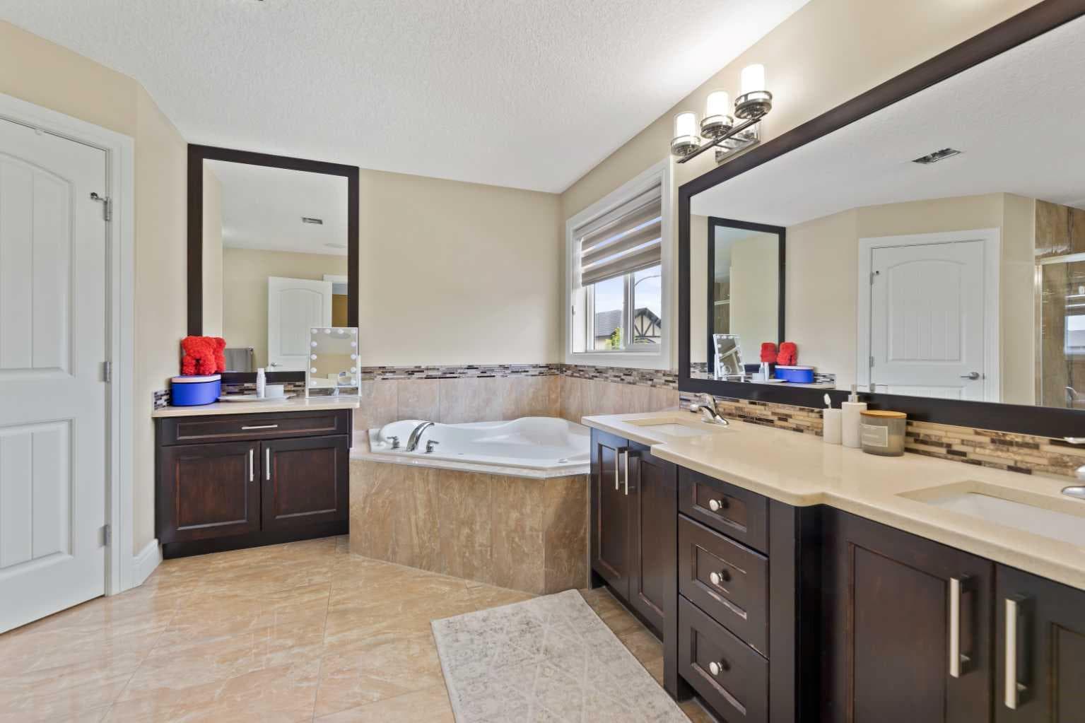 150 Saddlelake Grove NE