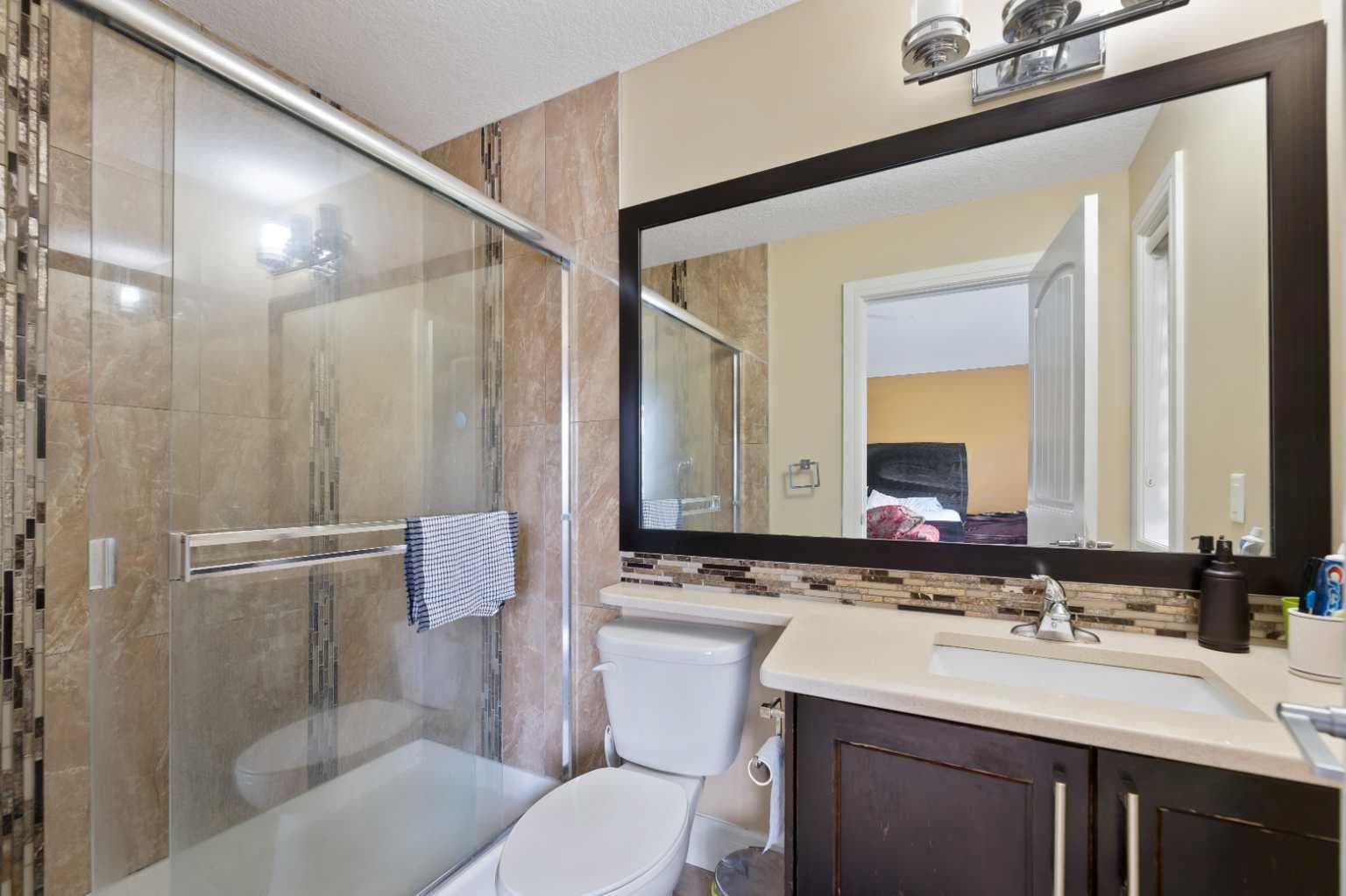 150 Saddlelake Grove NE