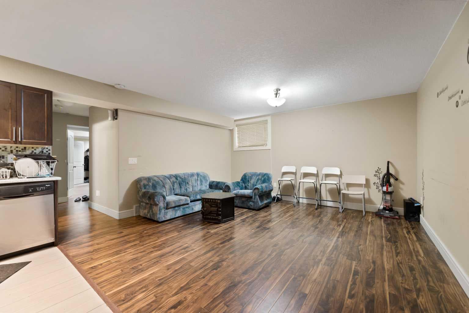 150 Saddlelake Grove NE
