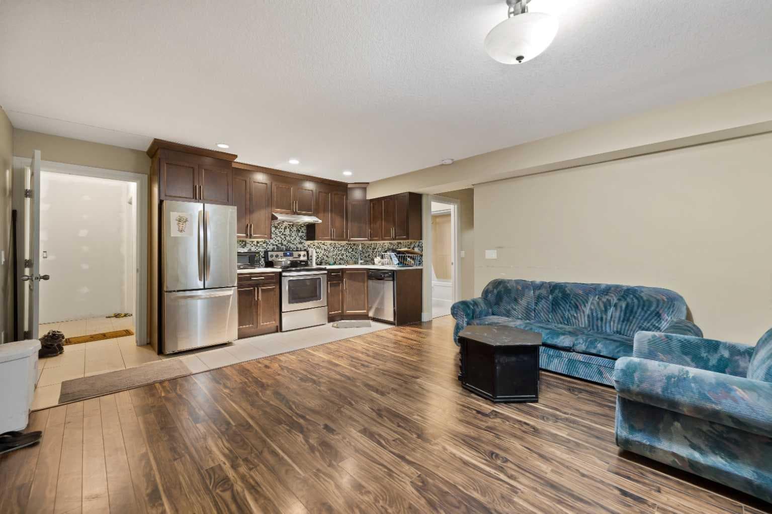 150 Saddlelake Grove NE
