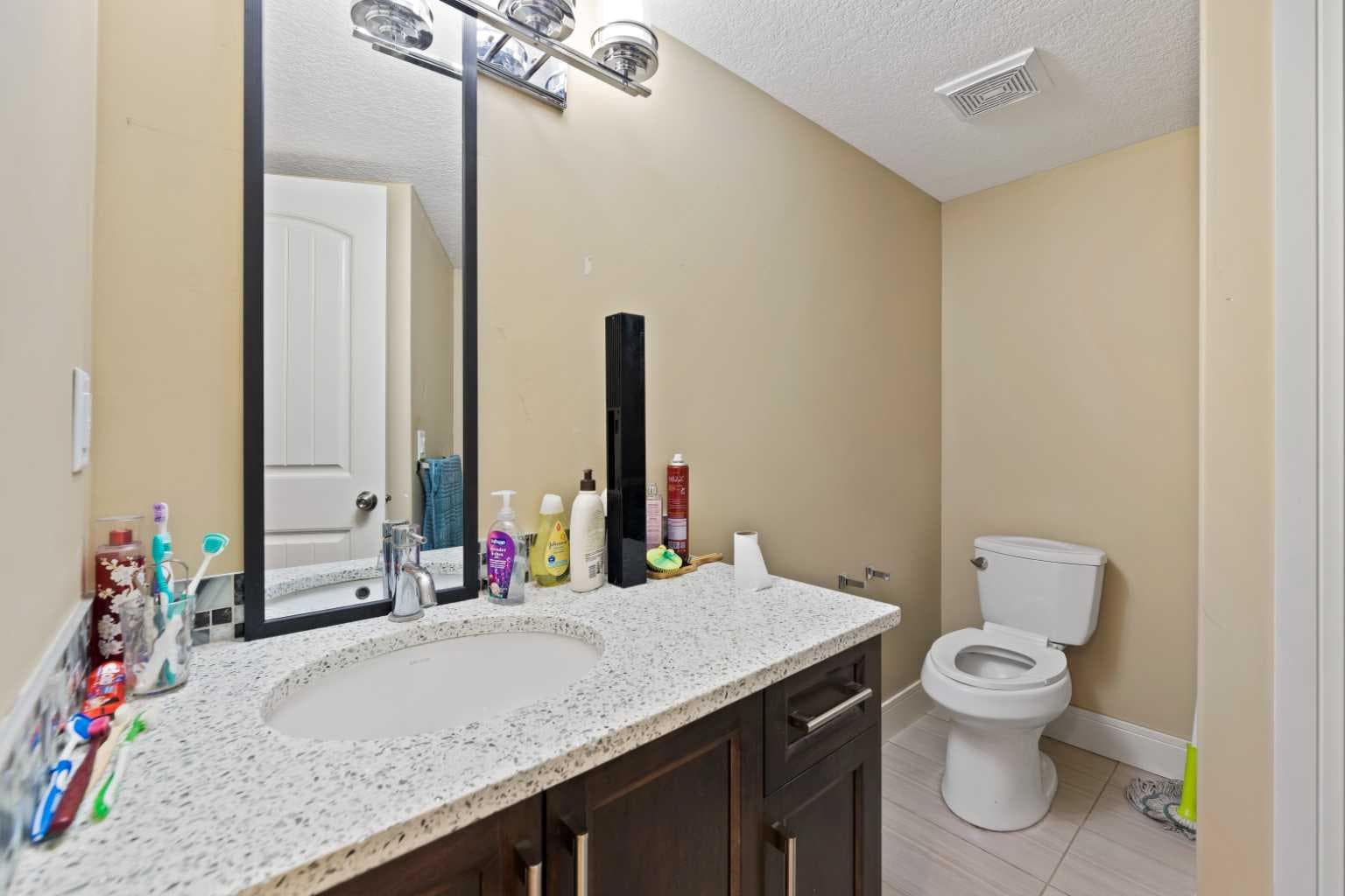 150 Saddlelake Grove NE