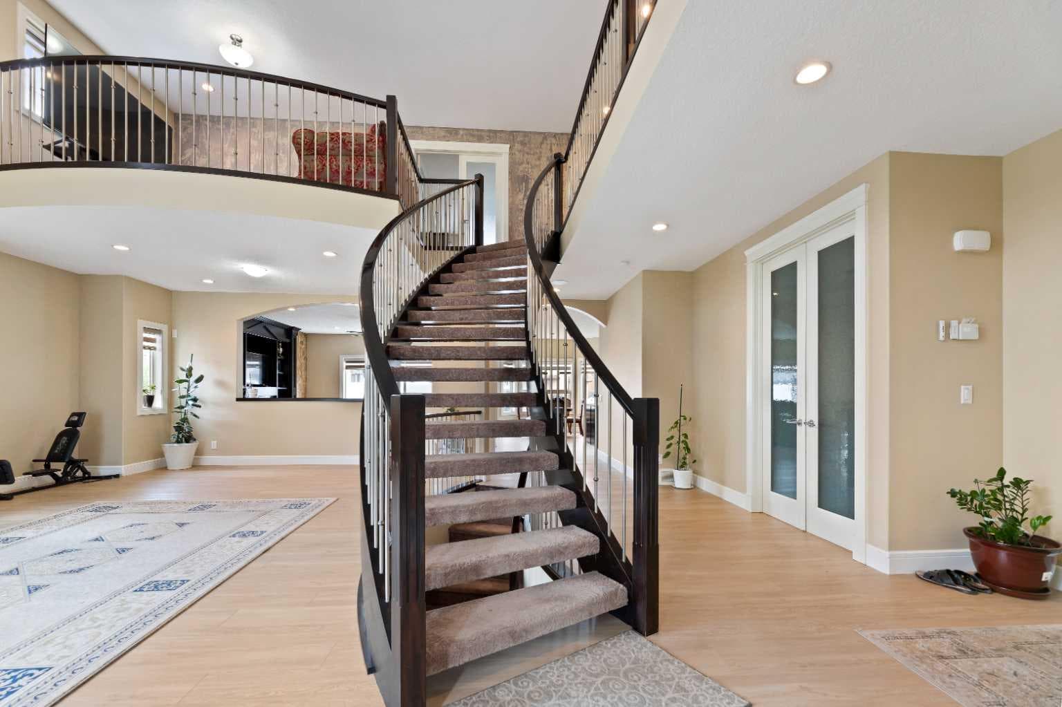 150 Saddlelake Grove NE