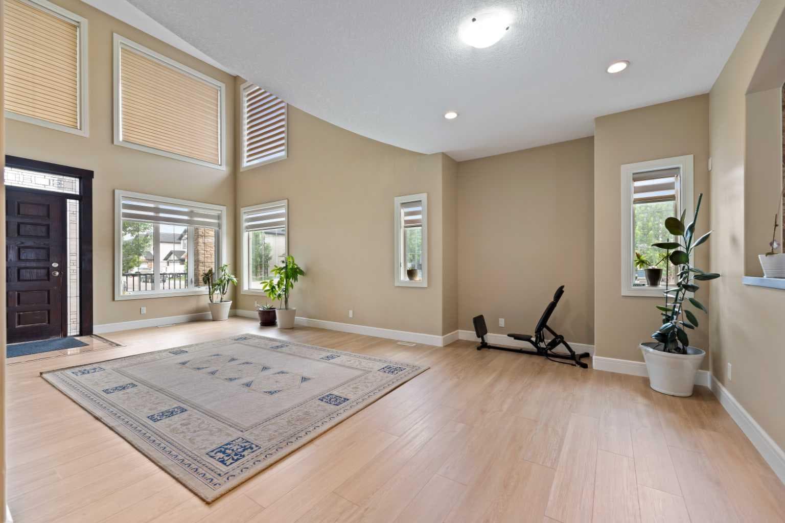 150 Saddlelake Grove NE