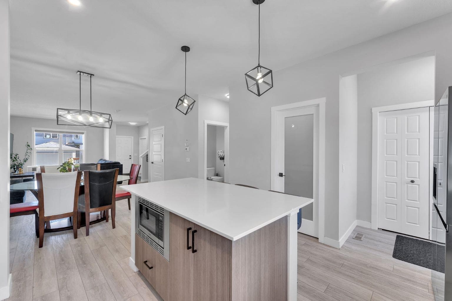 67 Corner Glen Gardens NE